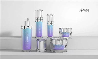 Изолована тегла за крему за лице